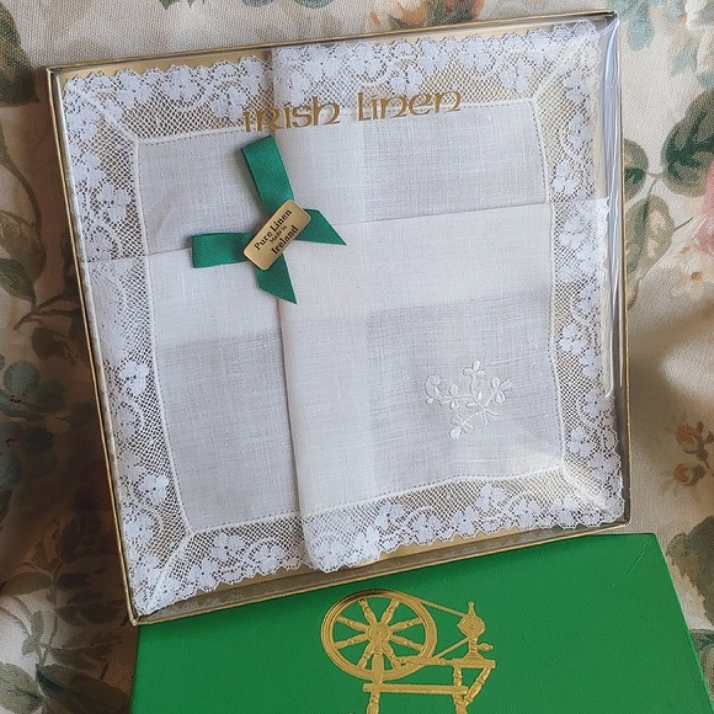 Vintage Irish Pure Linen Lace Embroidered Handkerchief NWT - Picture 5 of 14